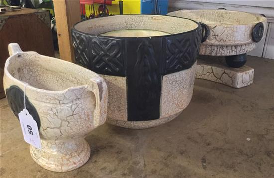 3 Alienware vases & stand(-)